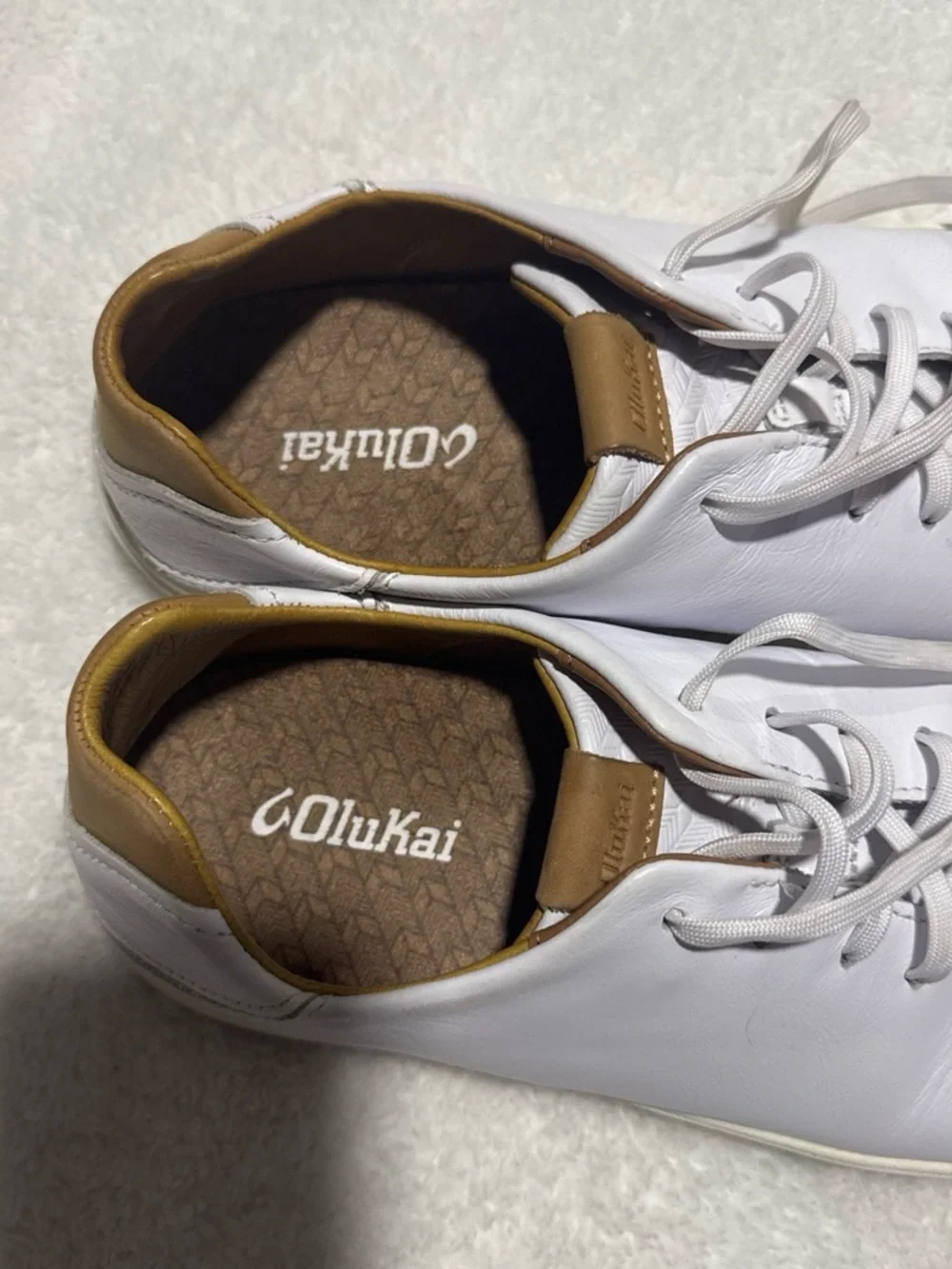 OluKai sleek low